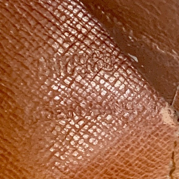 LOUIS VUITTON Vintage Monogram Long Wallet - Picture 10 of 10